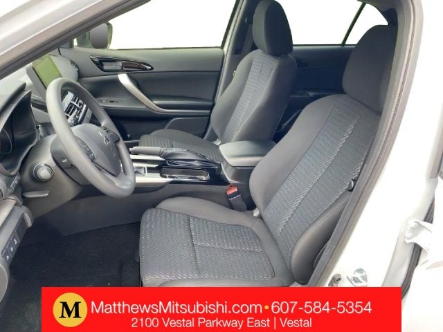 Additional photo of vehicle.