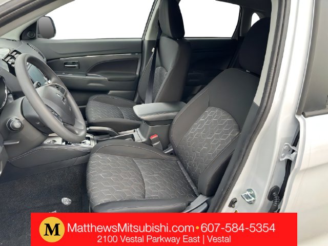 Additional photo of vehicle.