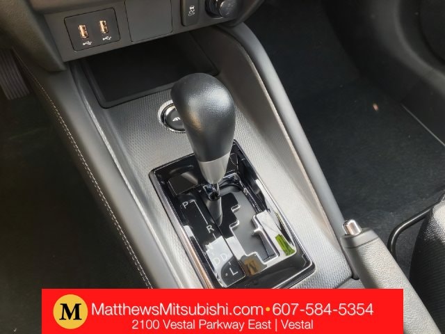 Additional photo of vehicle.