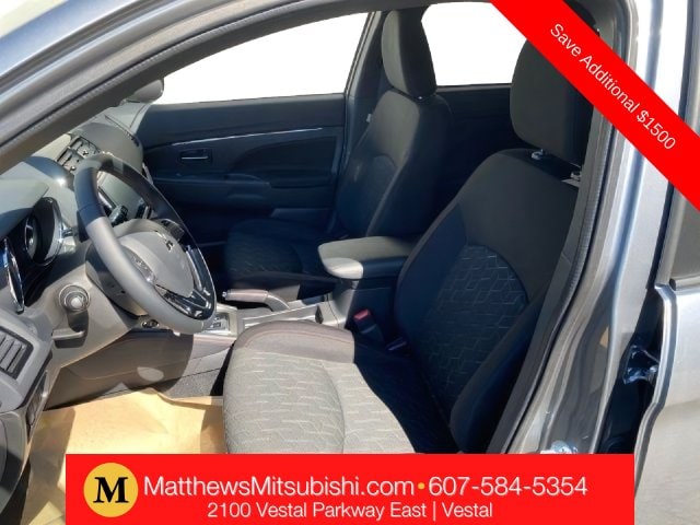Additional photo of vehicle.
