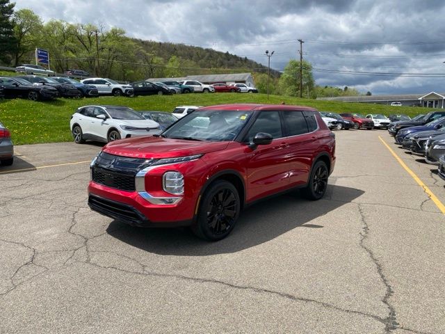 2026 Mitsubishi Outlander LE S-AWC's photo