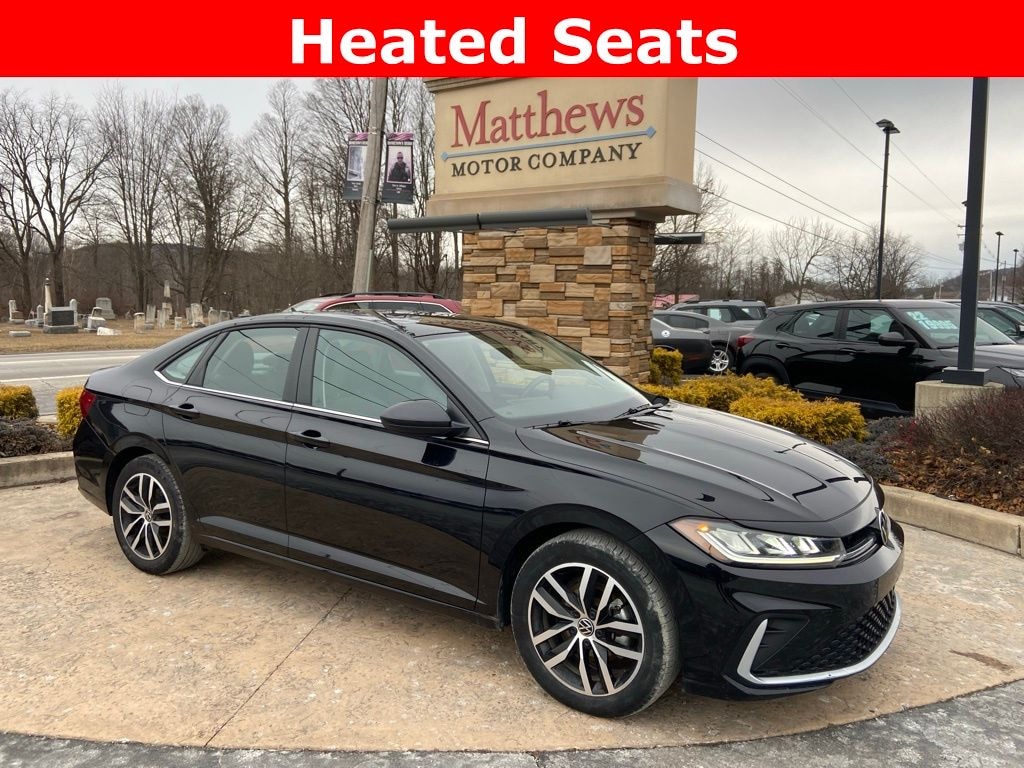 Used 2025 Volkswagen Jetta 1.5T SE Sedan