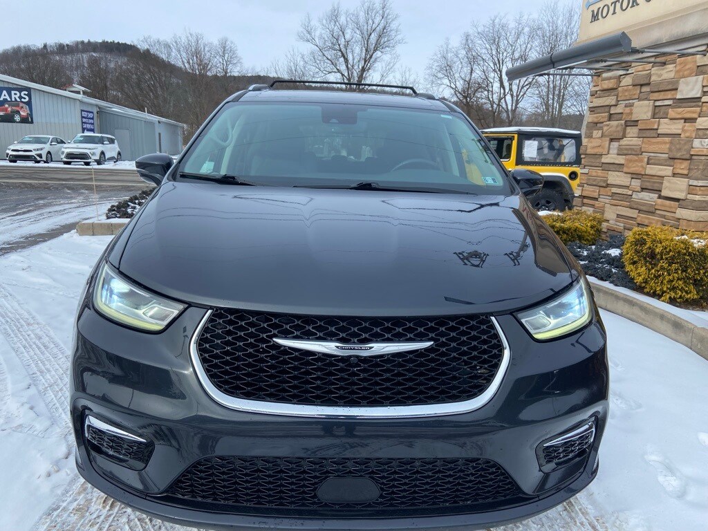 Used 2021 Chrysler Pacifica Touring L Van Passenger Van