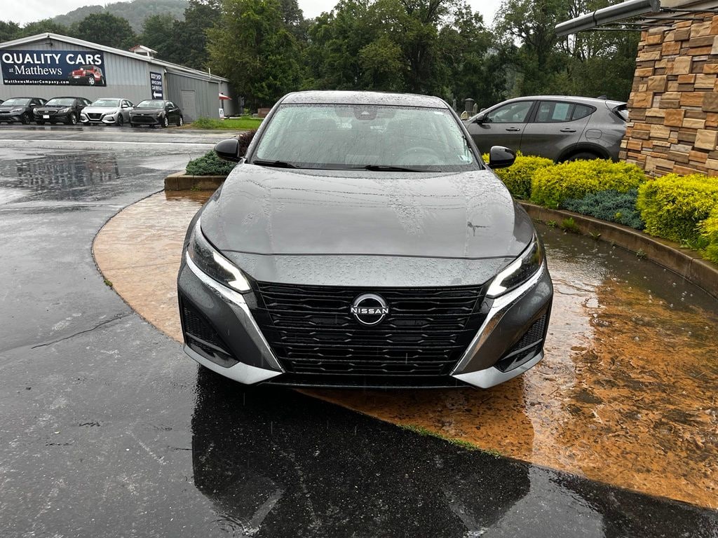 Used 2025 Nissan Altima 2.5 SV Sedan