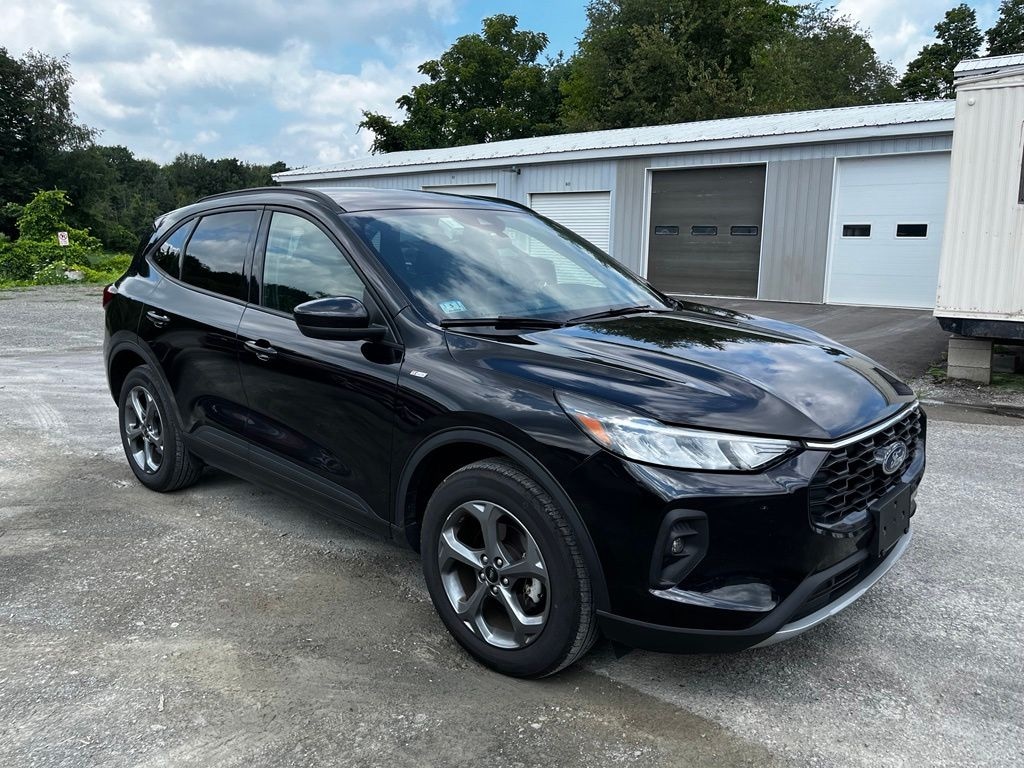 Used 2025 Ford Escape ST-Line Select SUV