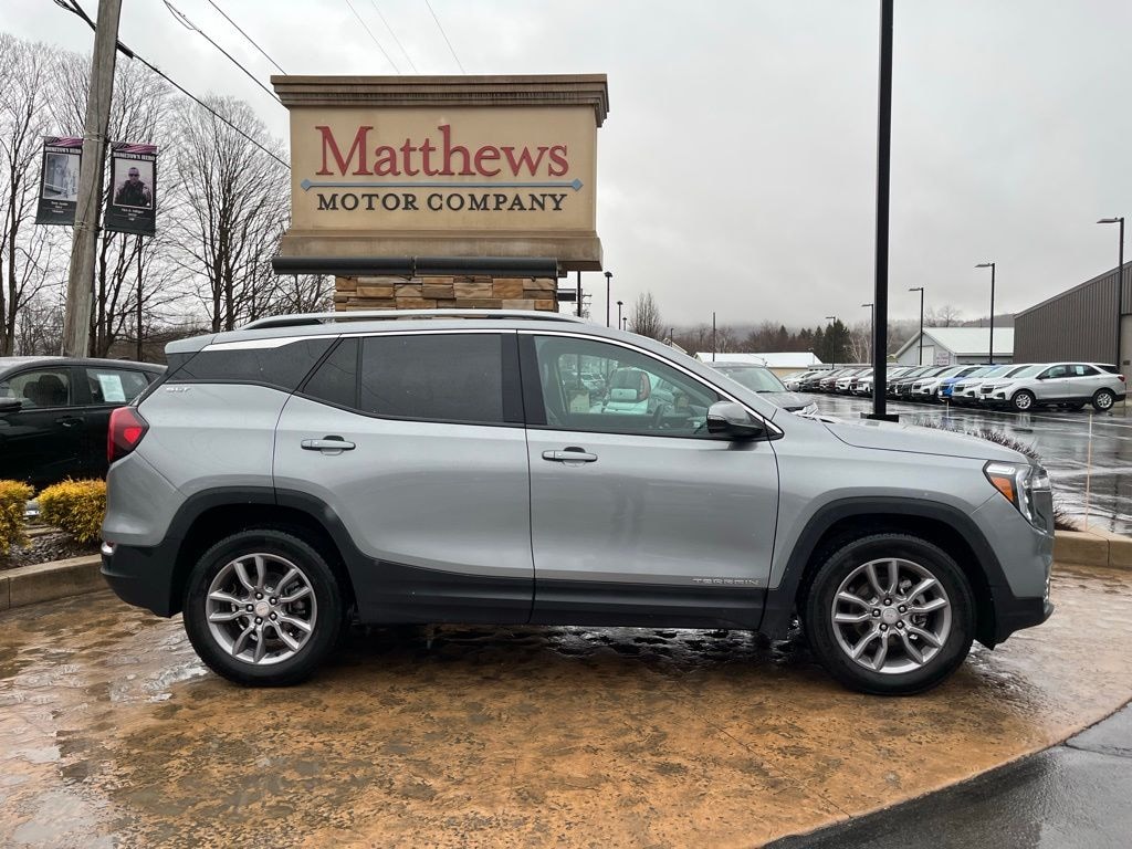 Used 2024 GMC Terrain SLT SUV