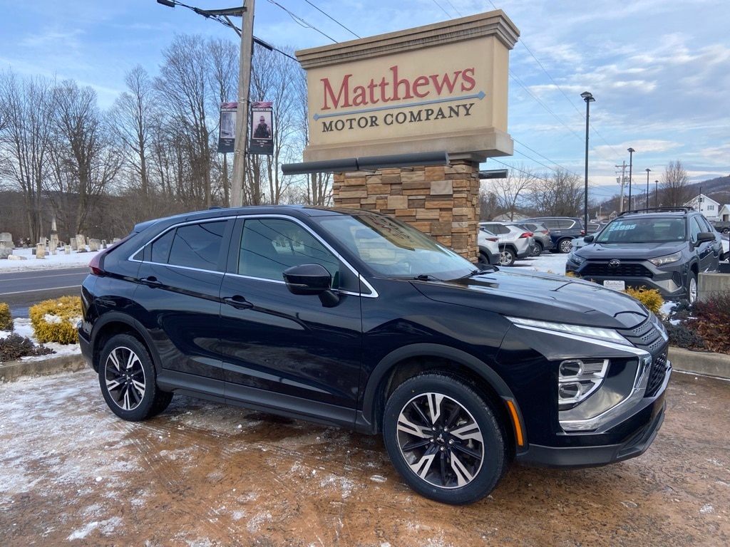 2024 Mitsubishi Eclipse Cross SE's photo