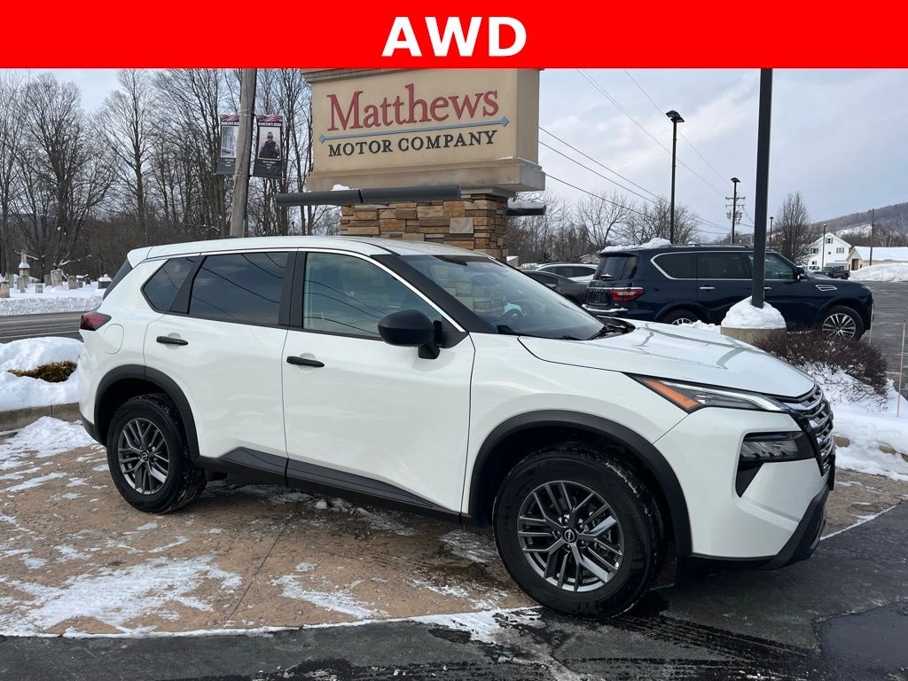 Used 2024 Nissan Rogue S SUV