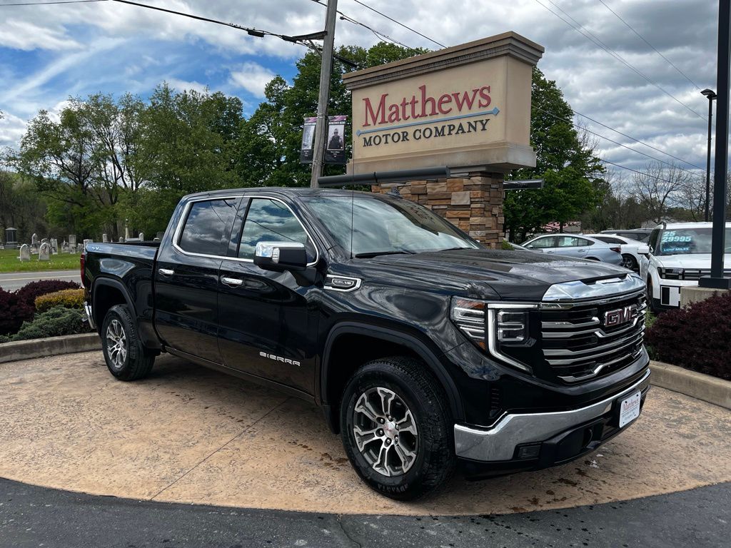 2025 GMC Sierra 4WD Crew Cab Short Box SLT's photo