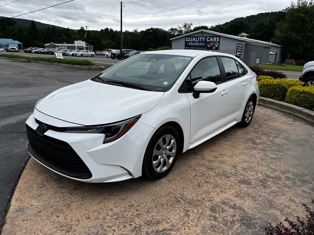 Used 2025 Toyota Corolla LE Sedan