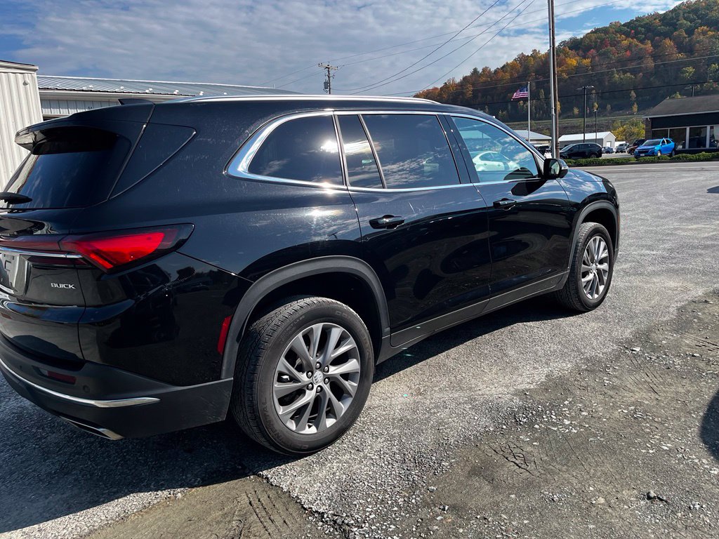 Used 2025 Buick Enclave Preferred SUV