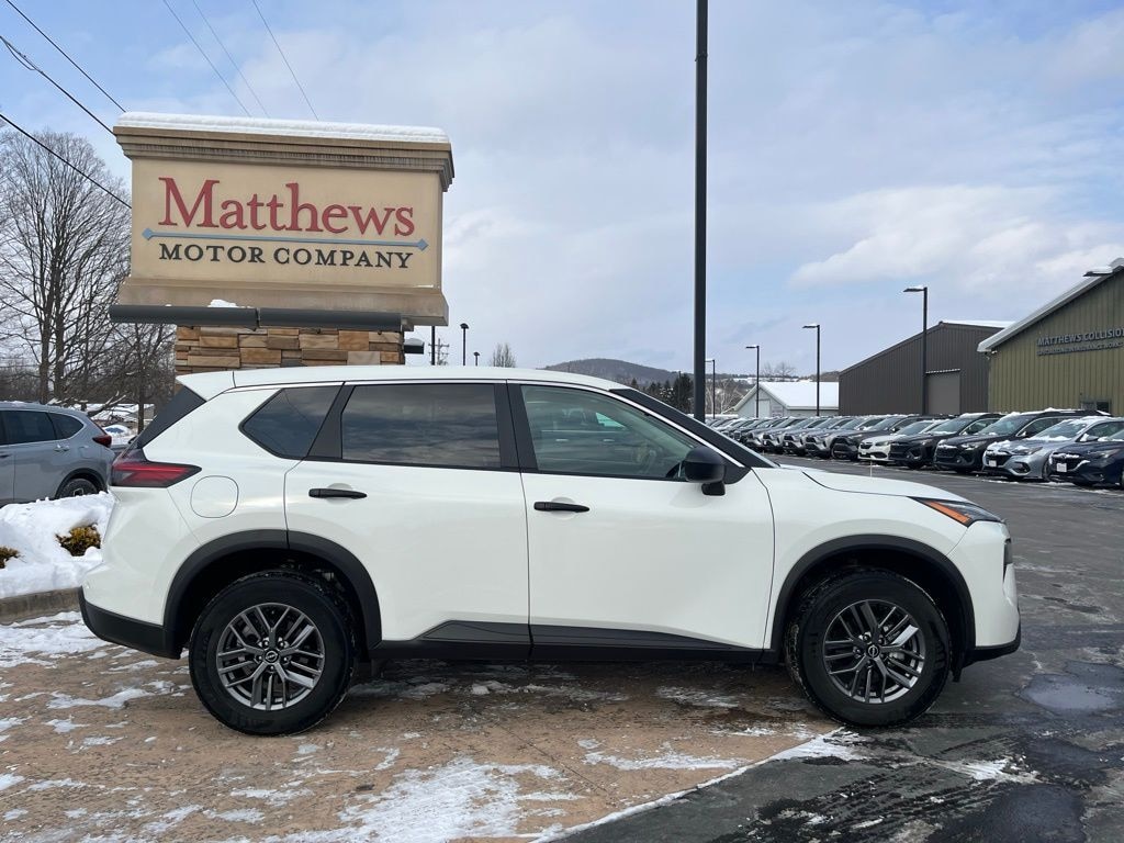 Used 2024 Nissan Rogue S SUV