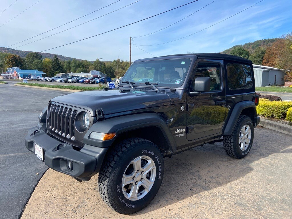 2020 Jeep Wrangler Sport S photo 3