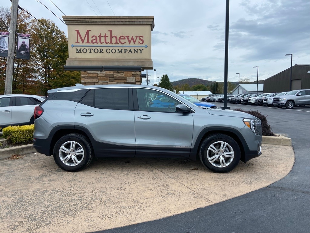 Used 2024 GMC Terrain SLE SUV
