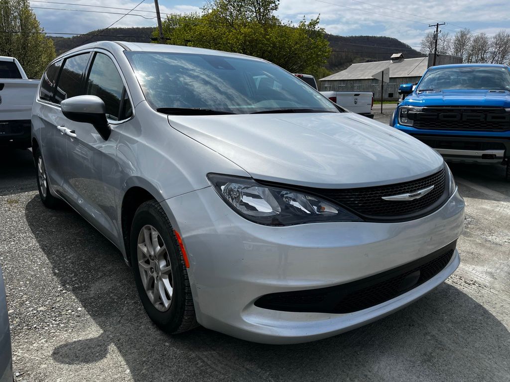 2023 Chrysler Voyager