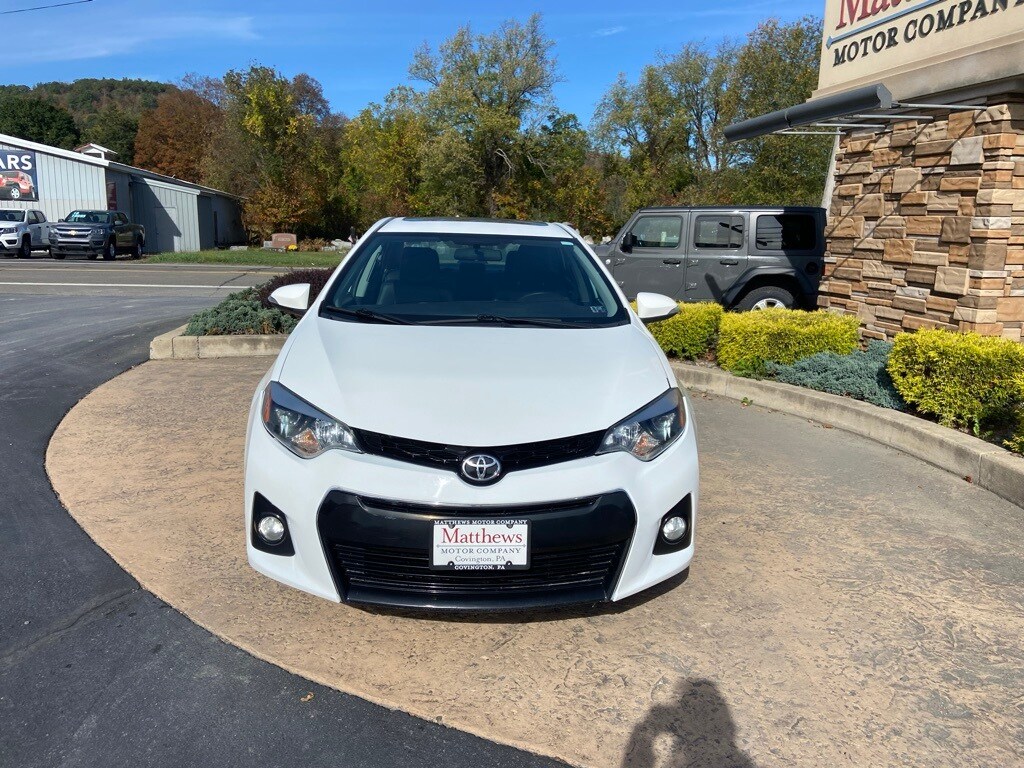 2016 Toyota Corolla Plus photo 2