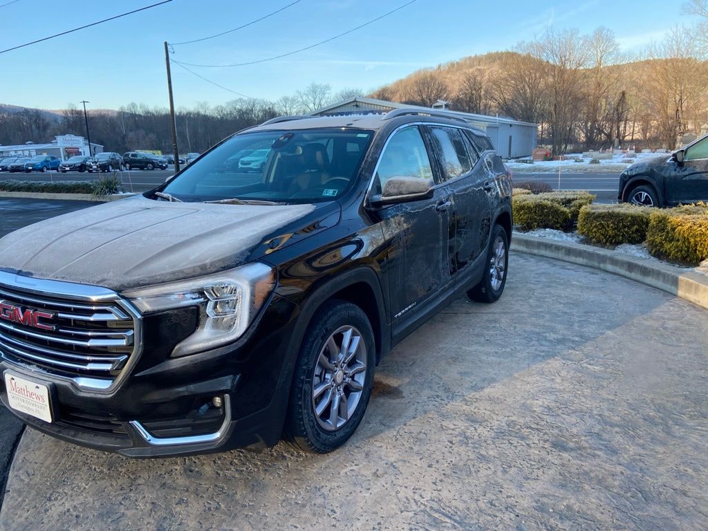Used 2024 GMC Terrain SLT SUV