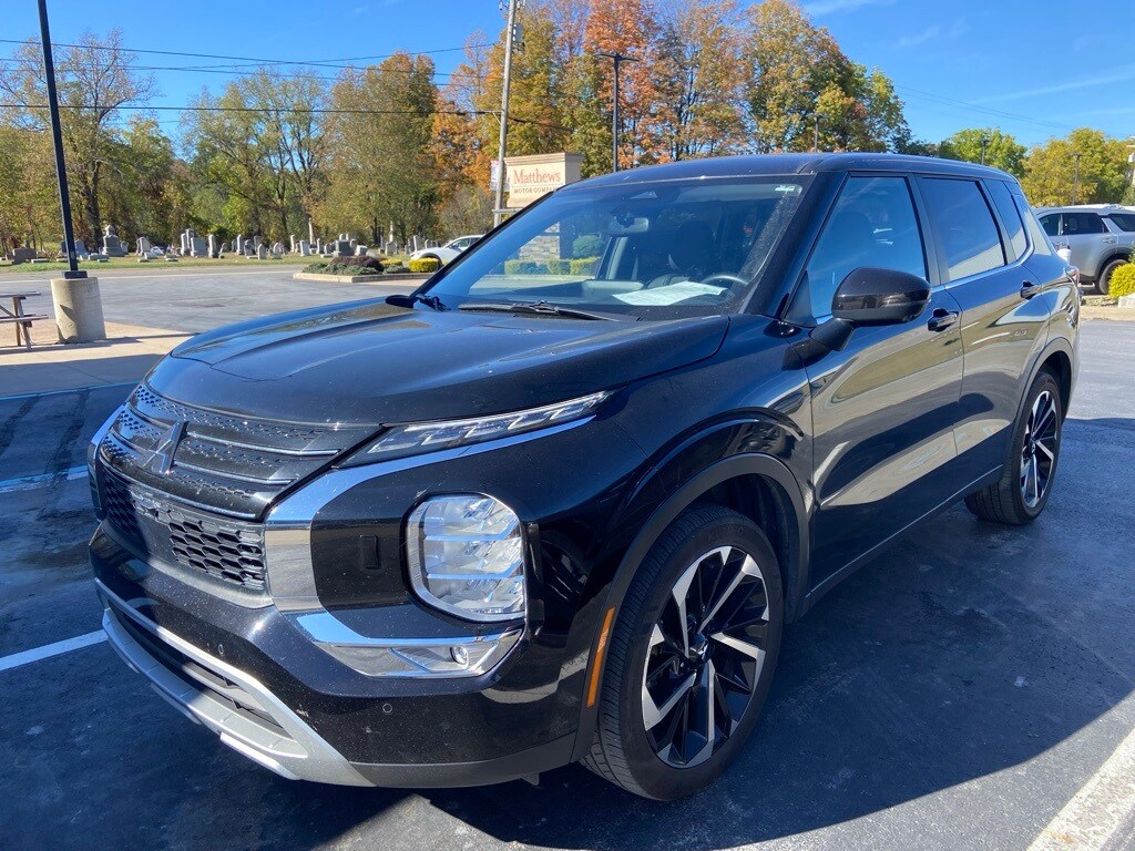 2024 Mitsubishi Outlander SE Ralliart photo 2