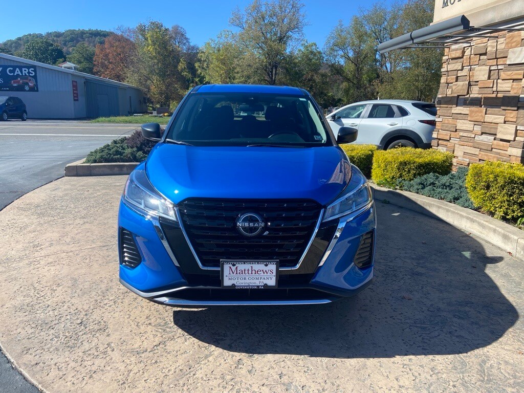 2022 Nissan Kicks S photo 2