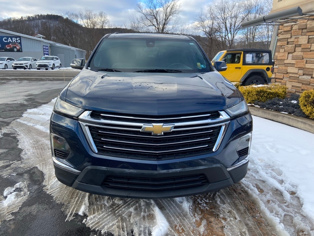 Used 2023 Chevrolet Traverse LT SUV