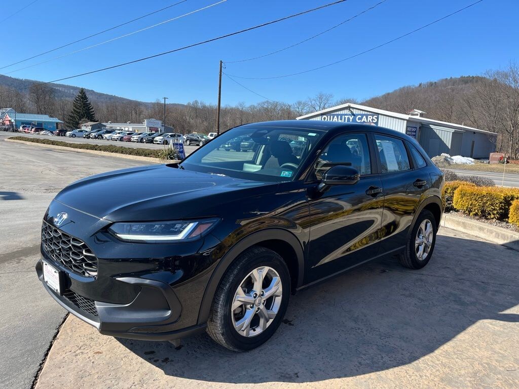 Used 2025 Honda HR-V LX SUV