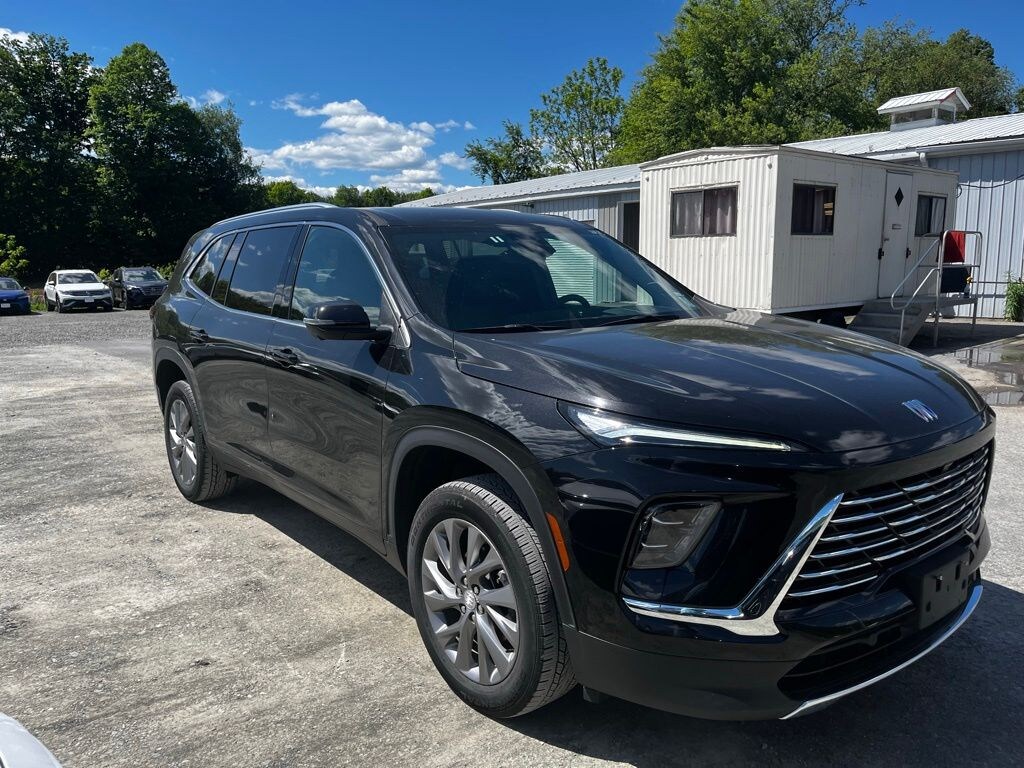 Used 2025 Buick Enclave Preferred SUV