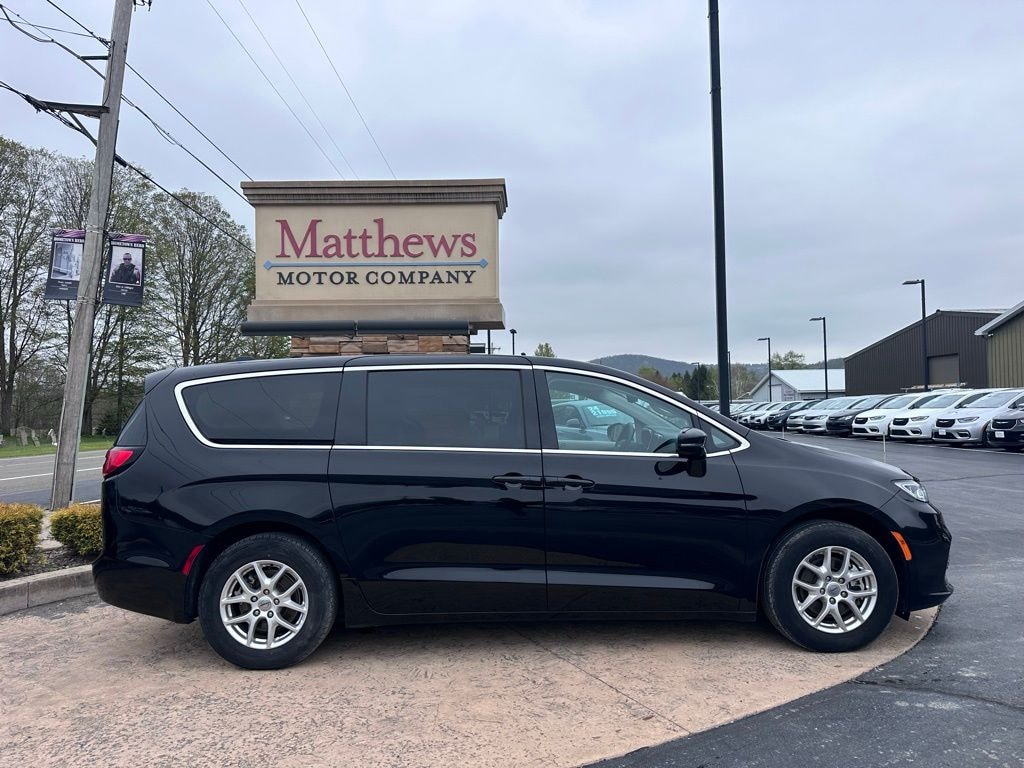 Used 2024 Chrysler Pacifica Touring L Van Passenger Van