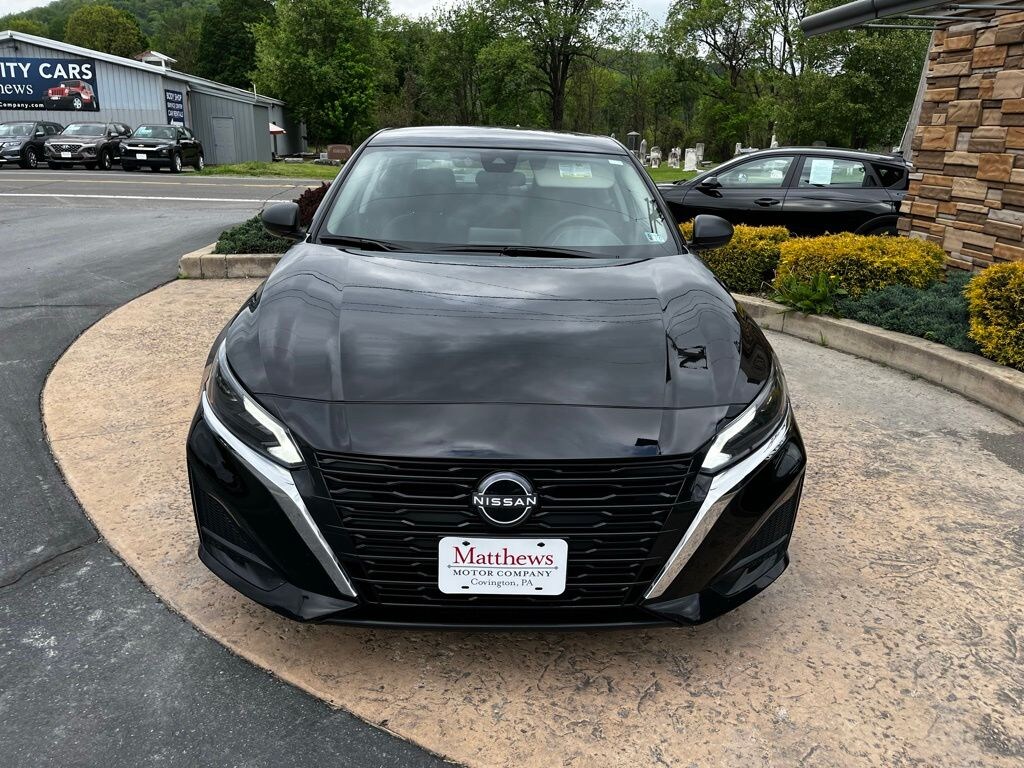 Used 2025 Nissan Altima 2.5 SV Sedan