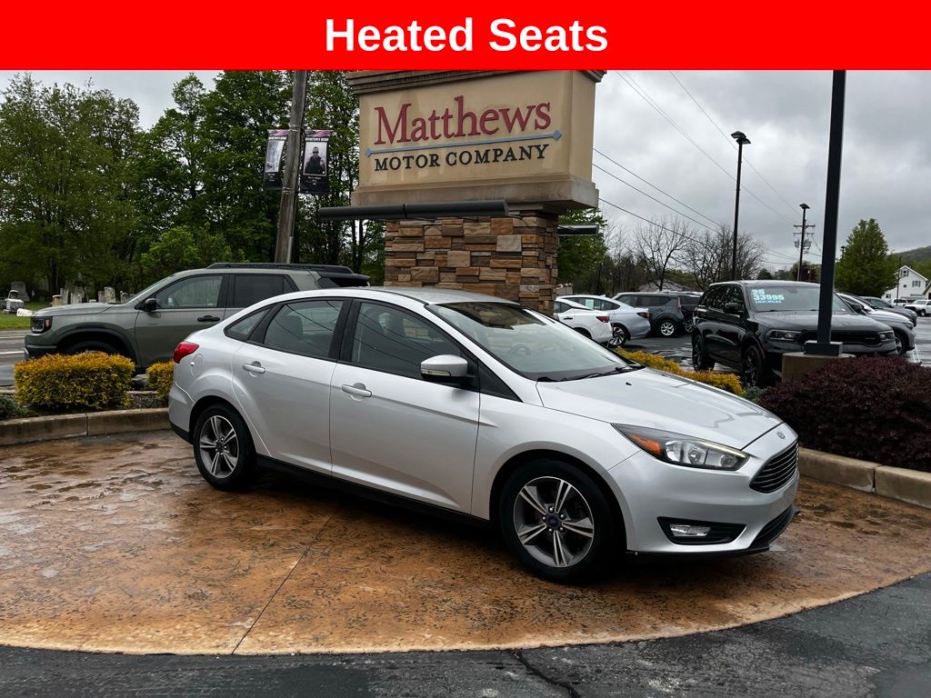 2018 Ford Focus Sedan SE's photo