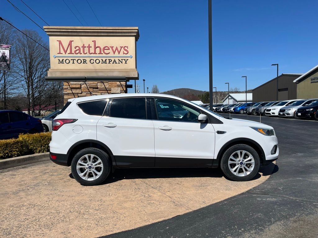 Used 2017 Ford Escape SE SUV