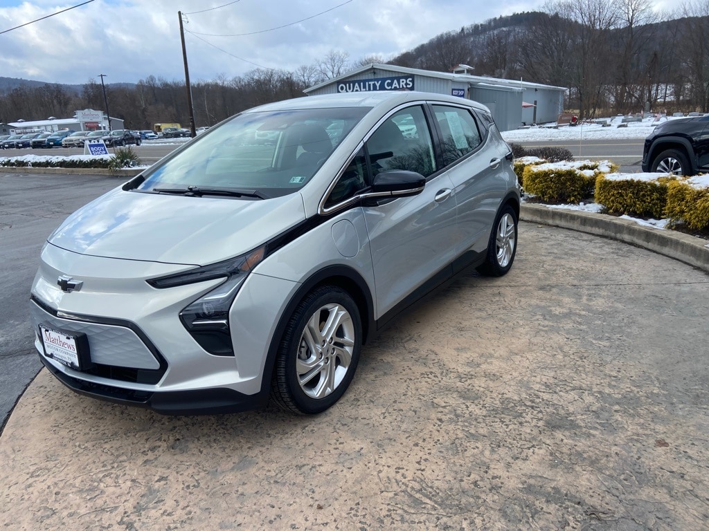 2023 Chevrolet Bolt EV LT's photo