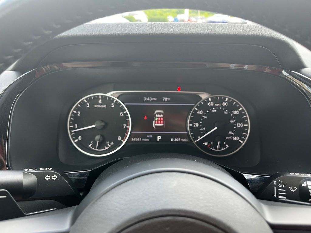 2025 Nissan Pathfinder SV - Photo 12