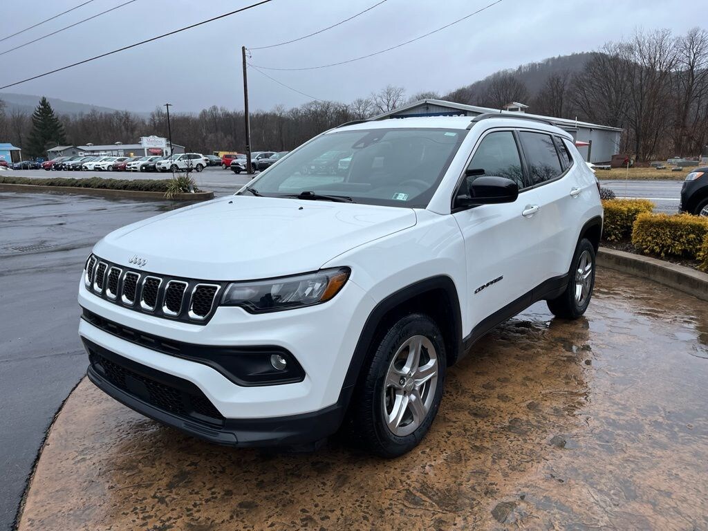 Used 2023 Jeep Compass Latitude SUV