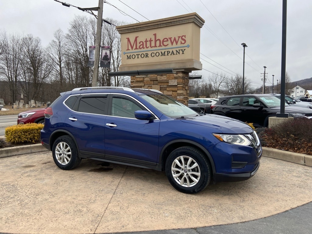 2019 Nissan Rogue SV's photo