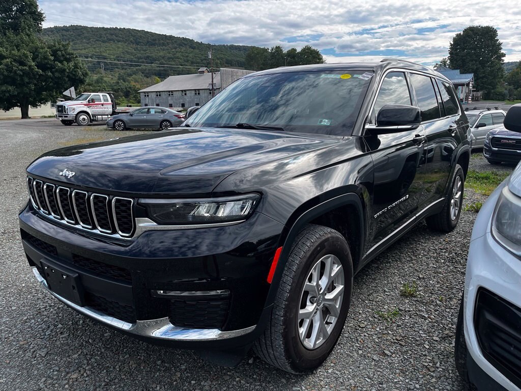 Used 2023 Jeep Grand Cherokee Limited SUV
