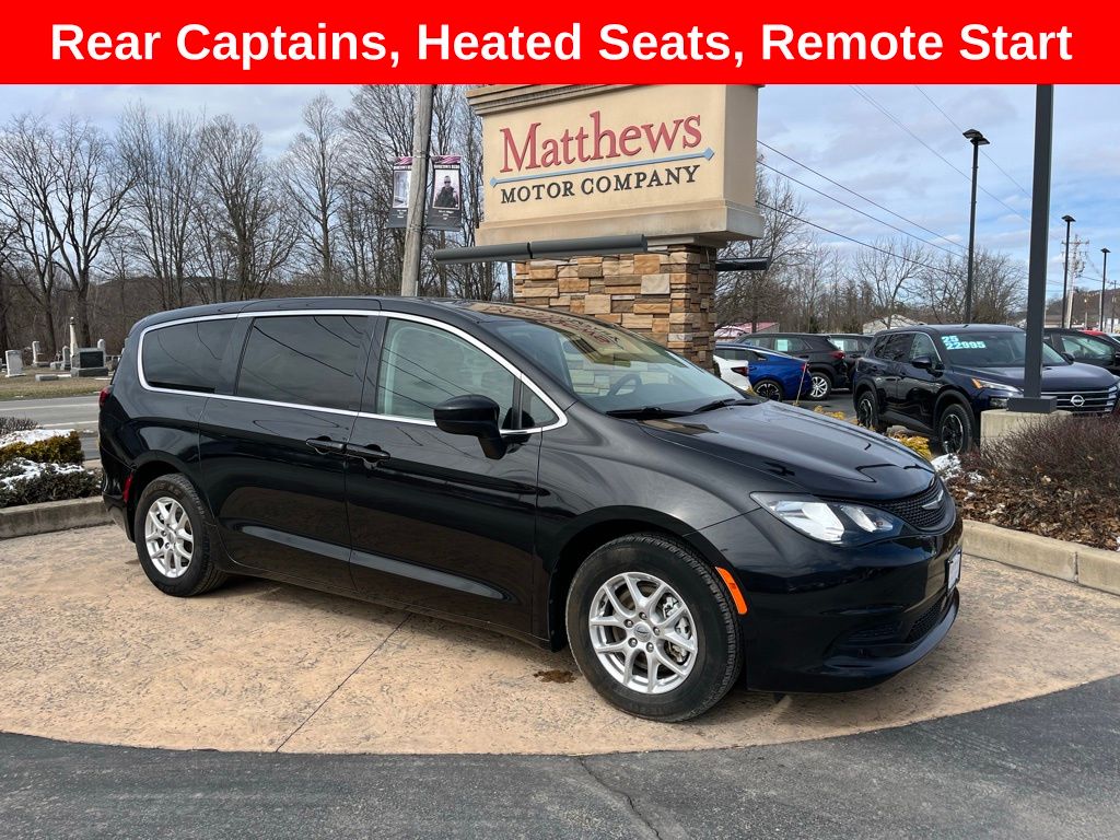 2023 Chrysler Voyager LX