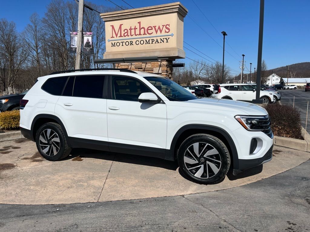 Used 2024 Volkswagen Atlas 2.0T SE w/Technology SUV