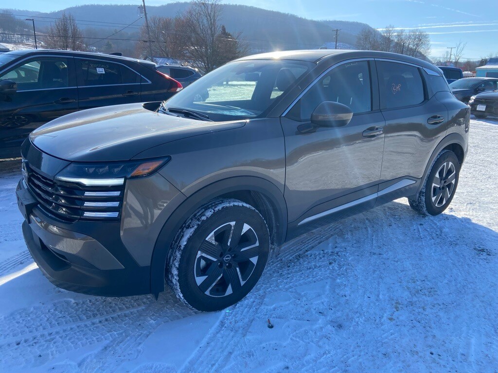 Used 2025 Nissan Kicks SV SUV