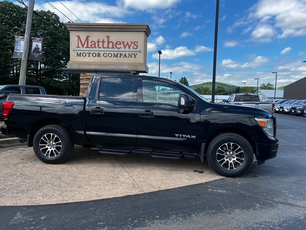 Used 2022 Nissan Titan SV Truck Crew Cab