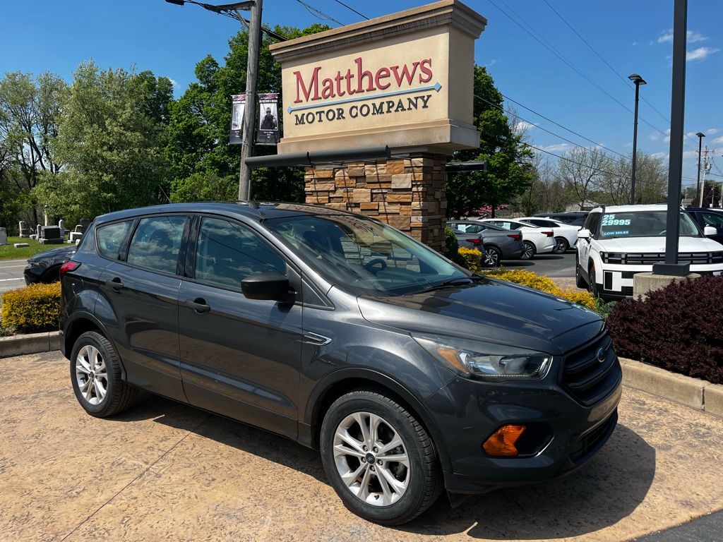 2019 Ford Escape S's photo