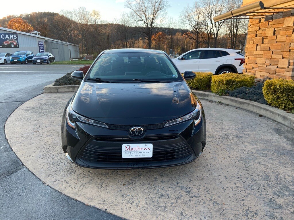2024 Toyota Corolla LE photo 2