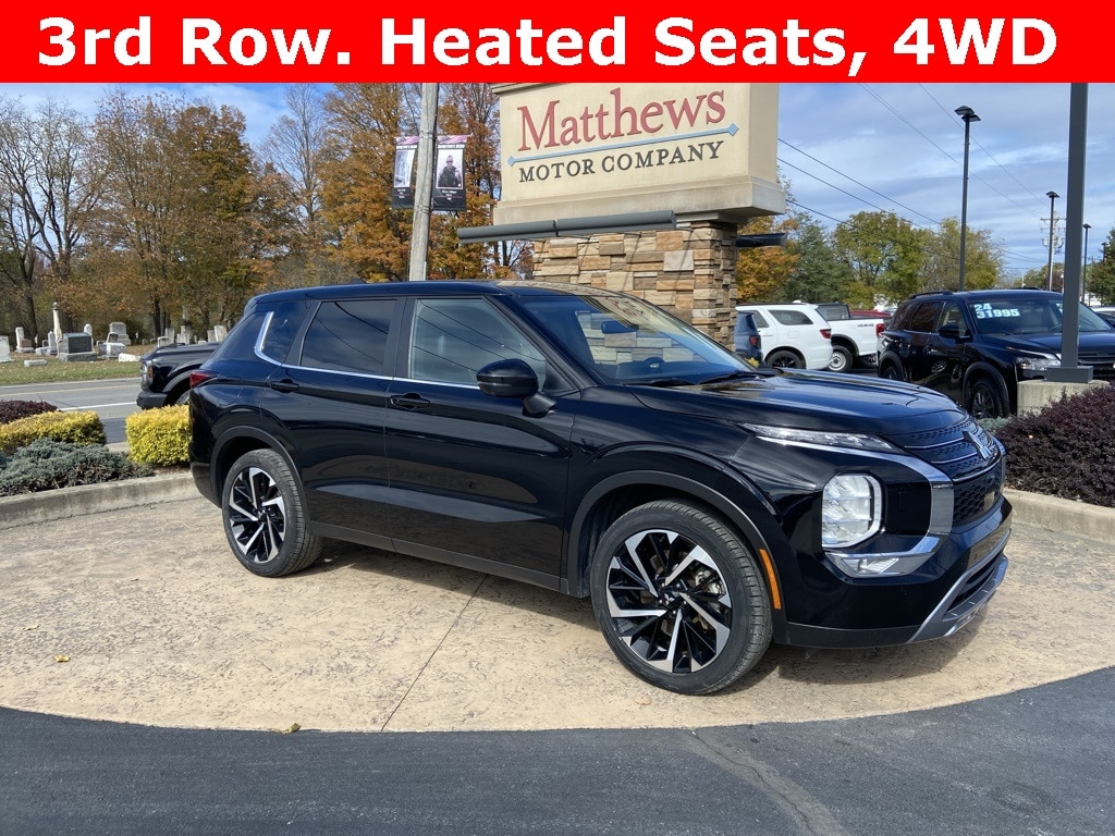 2024 Mitsubishi Outlander SE's photo