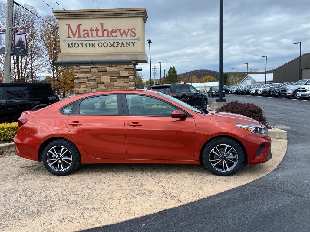 2023 Kia Forte LXS photo 4