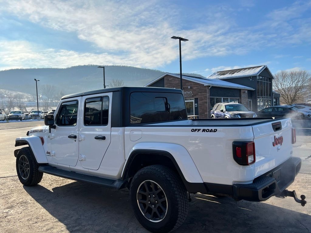 Used 2022 Jeep Gladiator Overland Truck Crew Cab