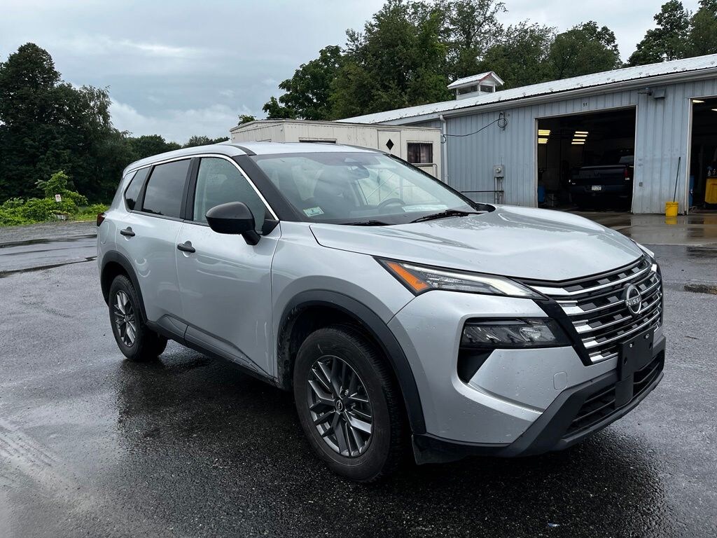 Used 2024 Nissan Rogue S SUV