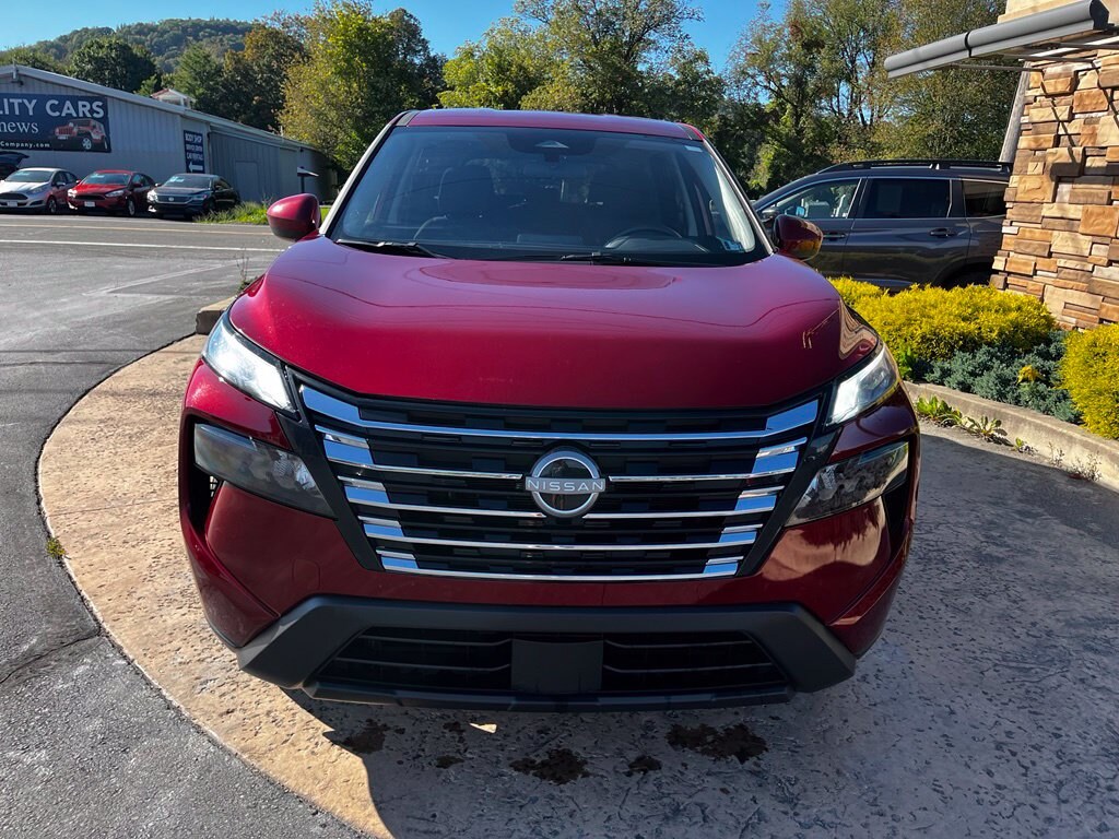 Used 2025 Nissan Rogue SV SUV