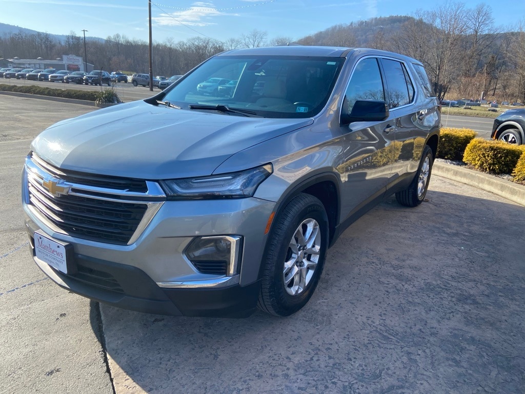 2023 Chevrolet Traverse LS's photo