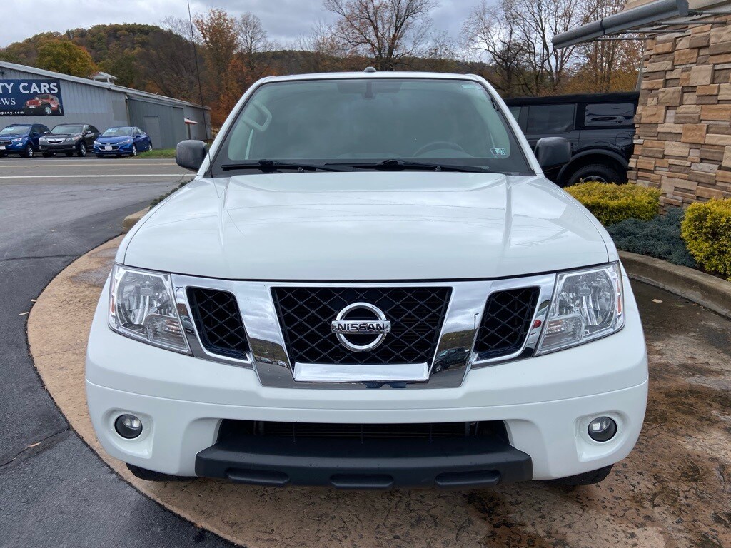 2018 Nissan Frontier SV photo 2