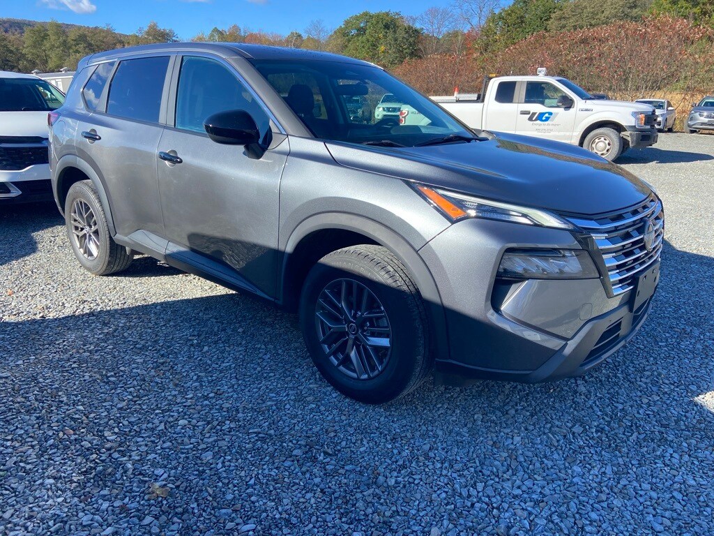 Used 2024 Nissan Rogue S SUV