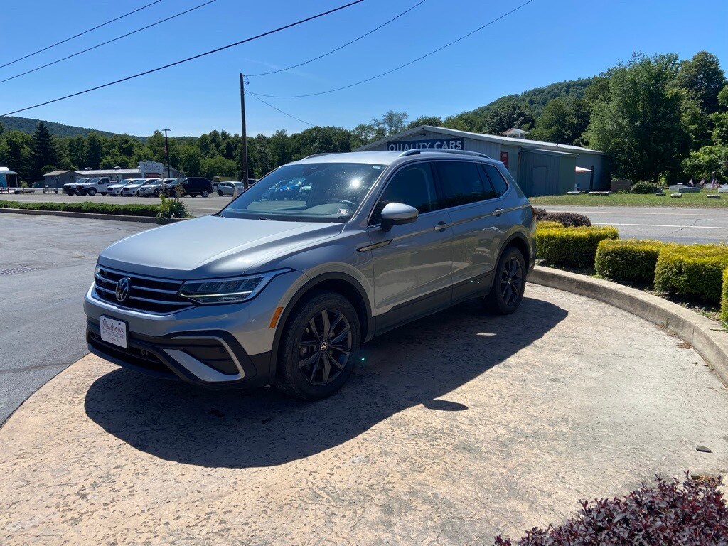 2022 Volkswagen Tiguan SE photo 2